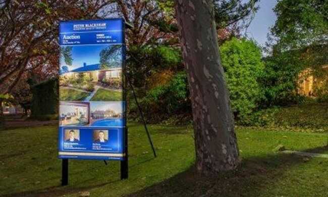 Auction vs Private Treaty - which sales method should you choose?